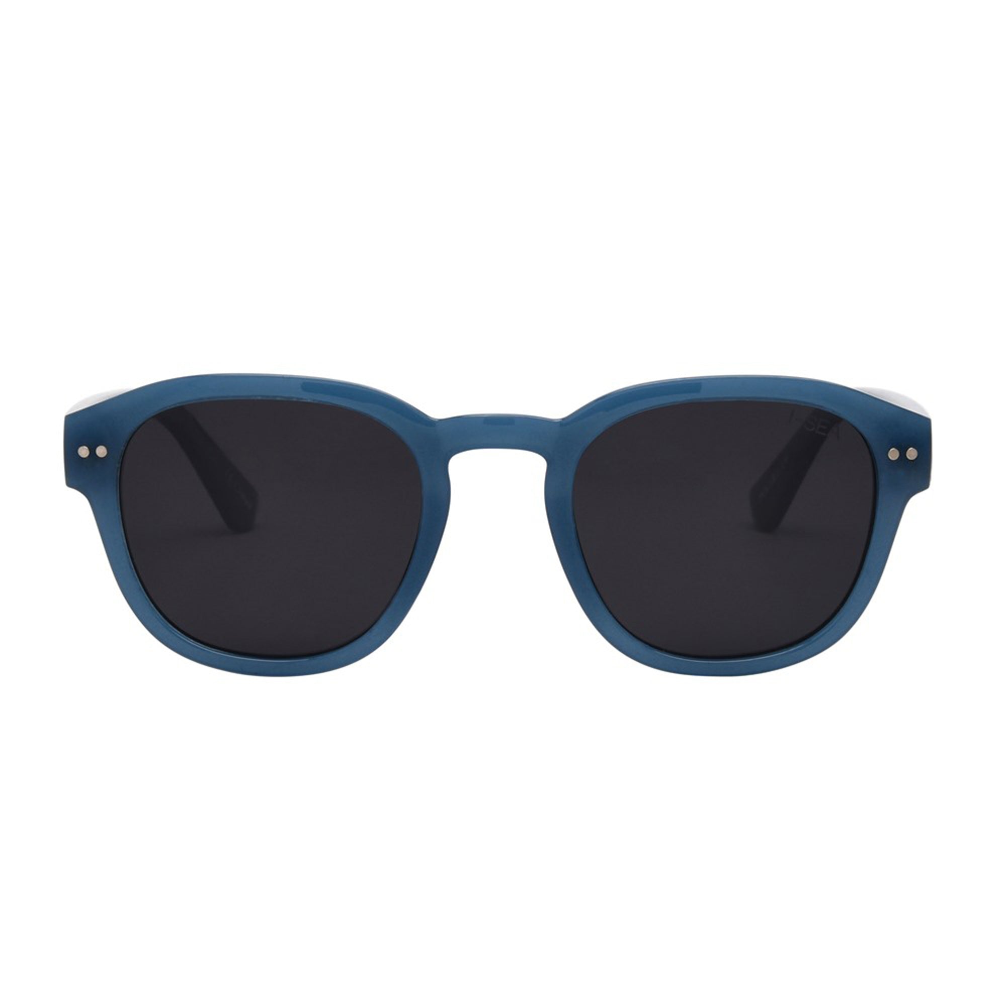 Blue sunglasses with dark lenses on a white background.
OCEAN / SMOKE POLARIZED LENS