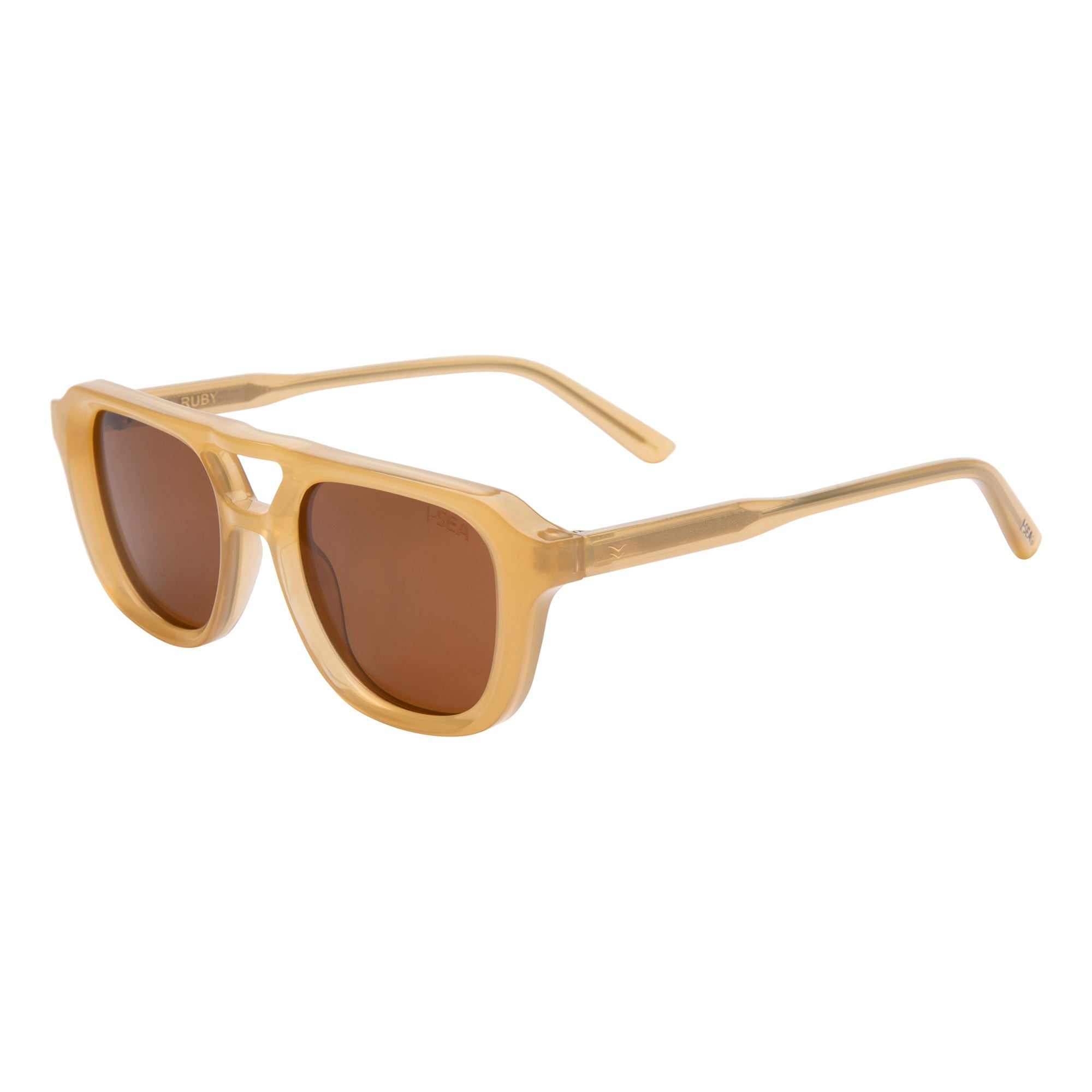 Beige sunglasses with brown lenses on a white background.
LEMON / BROWN POLARIZED LENS