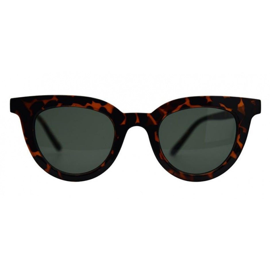 Sunglasses with tortoiseshell frame and dark lenses on a white background.
TORTOISE / DARK GREEN POLARIZED LENS