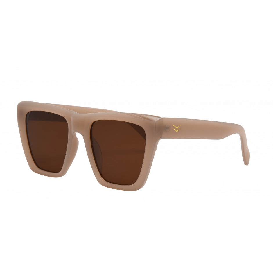 Beige sunglasses with brown lenses on a white background.
DUSTY ROSE / BROWN POLARIZED LENS