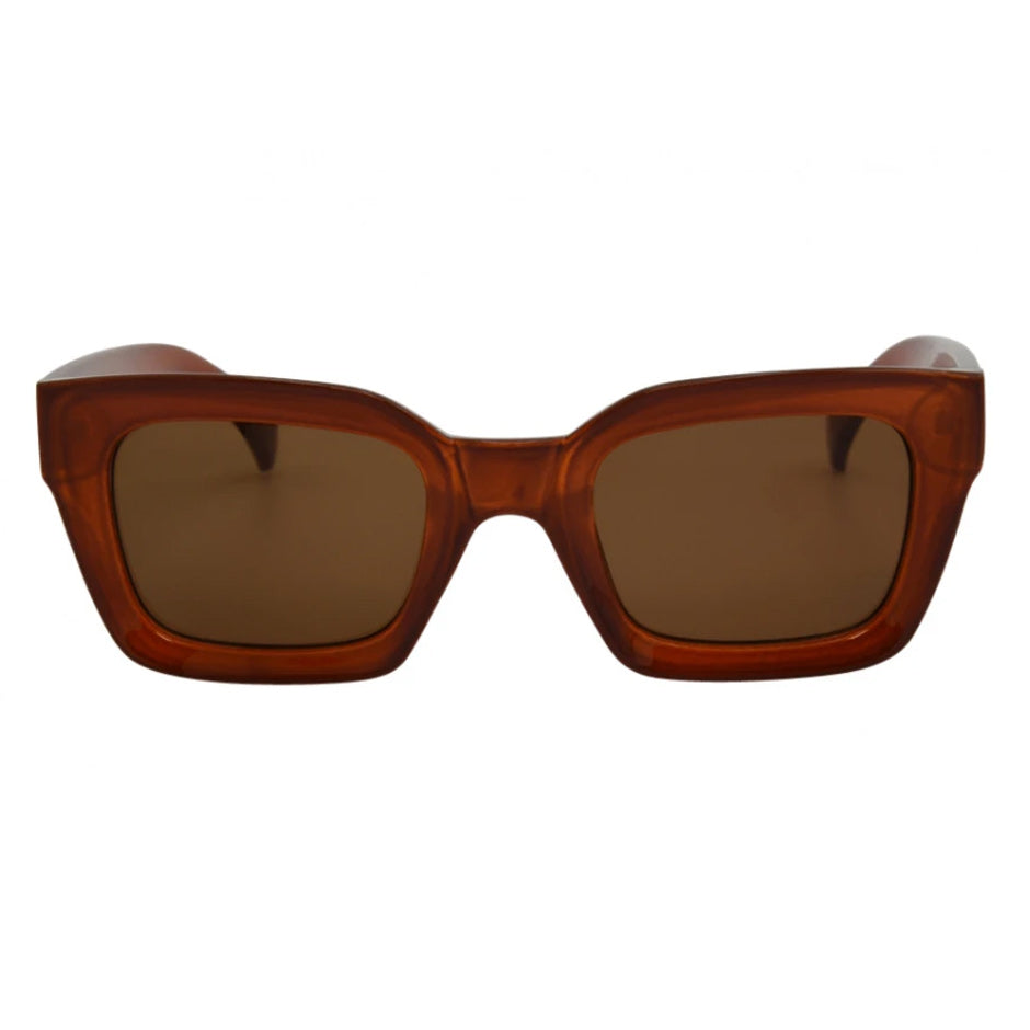 Brown sunglasses with a white background.
HONEY / BROWN POLARIZED LENS