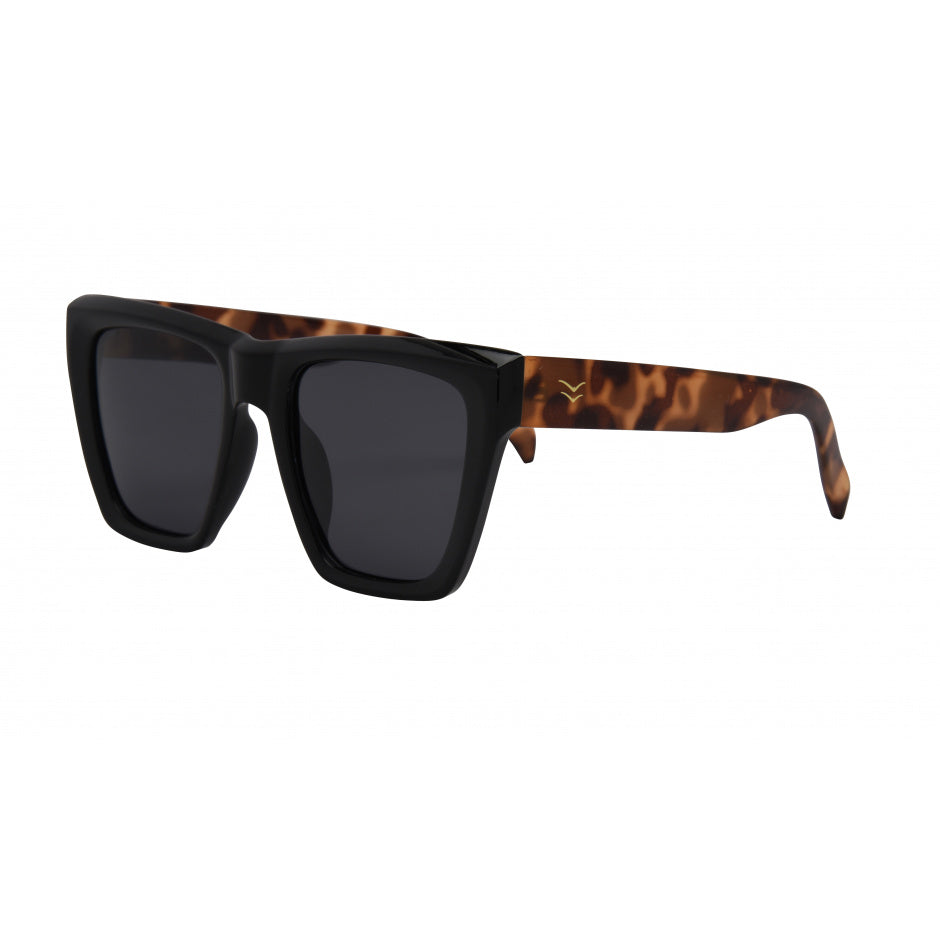 Sunglasses with black lenses and tortoiseshell frame on a white background.
BLACK-BLONDE TORT / SMOKE POLARIZED LENS