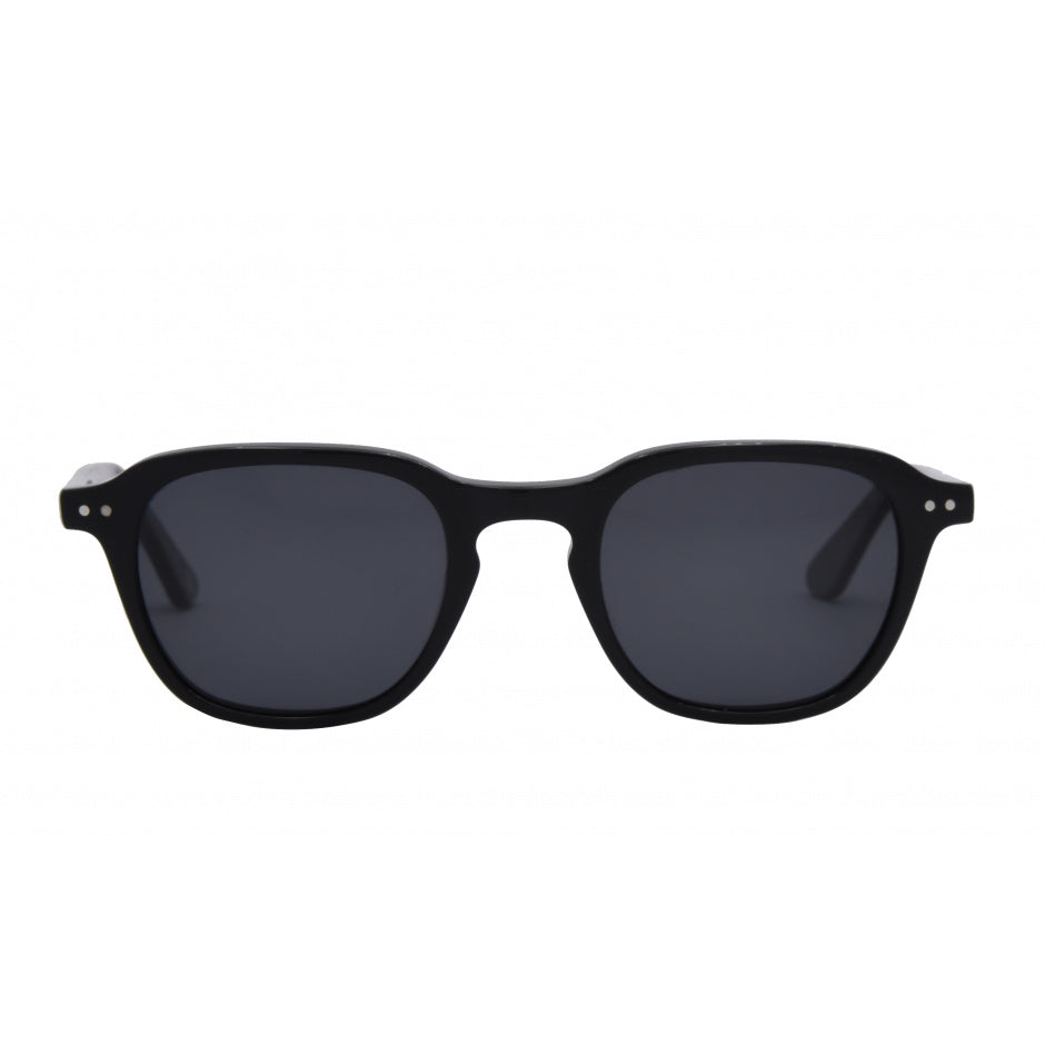 Black sunglasses with dark lenses on a white background.
BLACK / SMOKE POLARIZED LENS