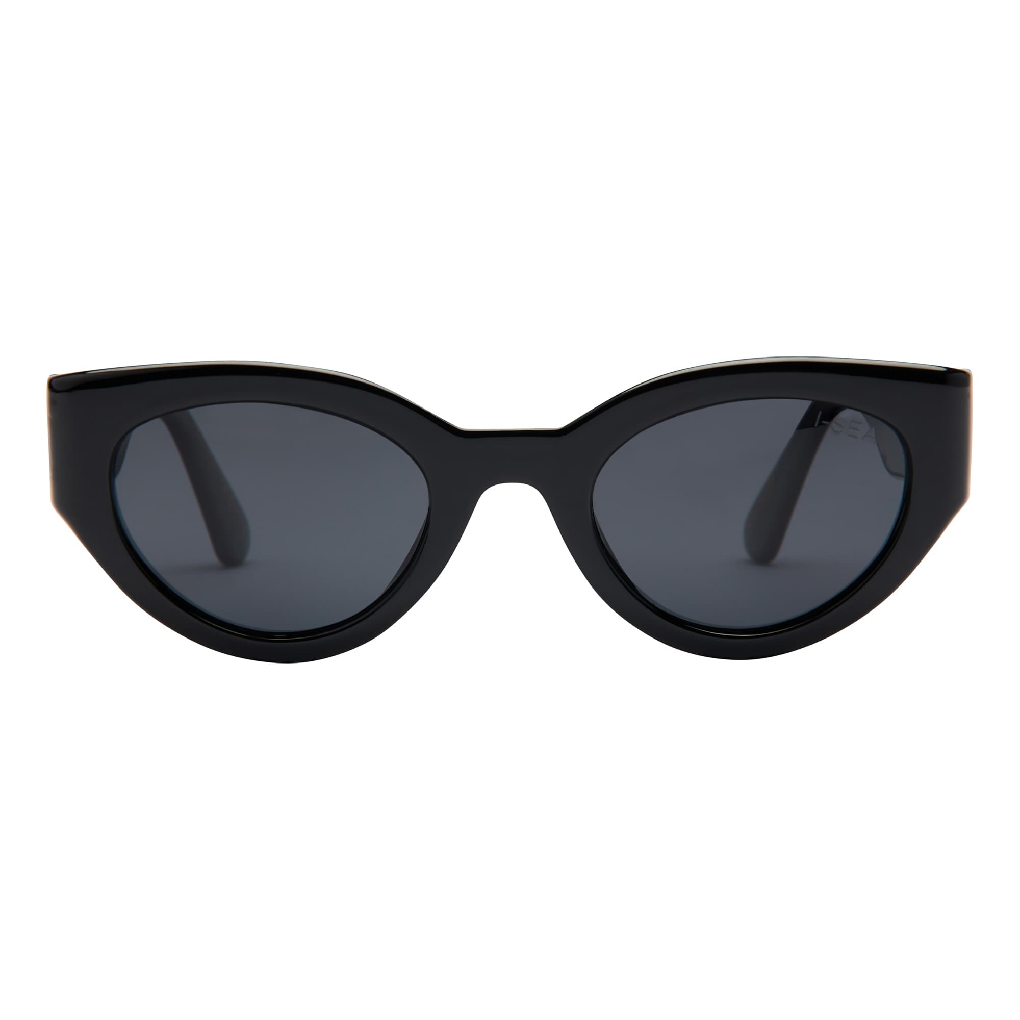 Black sunglasses with dark lenses on a white background.
BLACK / SMOKE POLARIZED LENS