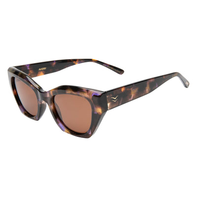 Tortoiseshell sunglasses with brown lenses on a white background.
BLUE TORT / BROWN POLARIZED LENS