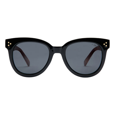Black sunglasses with dark lenses on a white background.
BLACK / SMOKE POLARIZED LENS