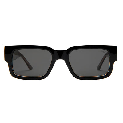 Black sunglasses with dark lenses on a white background.
TAHITI PRO / SMOKE POLARIZED LENS