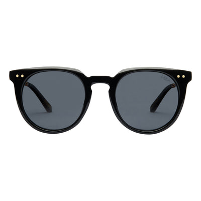 Black sunglasses with dark lenses on a white background.
BLACK / SMOKE POLARIZED LENS