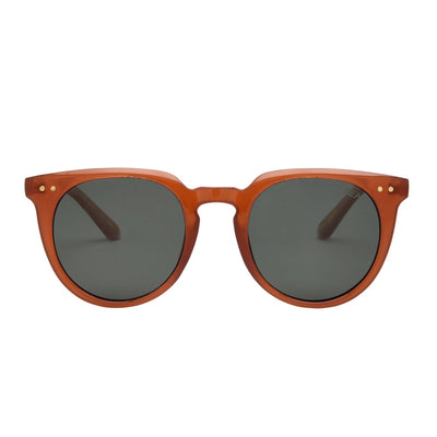Brown sunglasses with dark lenses on a white background.
MAPLE / GREEN POLARIZED LENS