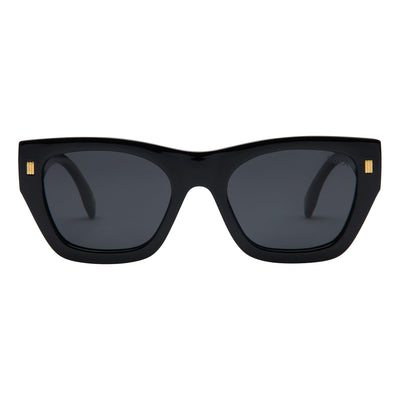 Black sunglasses with gold accents on a white background.
Option value
BLACK / SMOKE POLARIZED LENS

