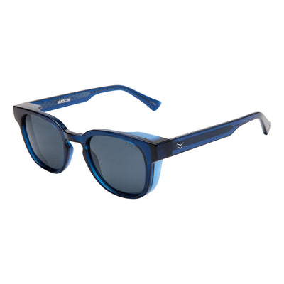 Blue sunglasses with a white background.
DARK SEAS / SMOKE POLARIZED LENS