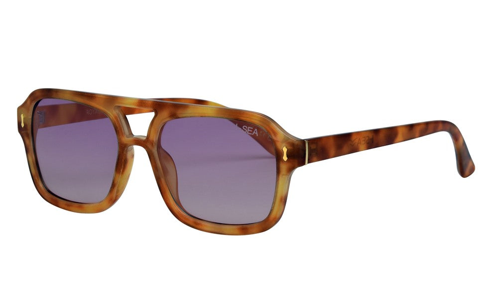 Sunglasses with tortoiseshell frame and purple lenses on a white background.
HONEY TORT / LAVENDER LENS