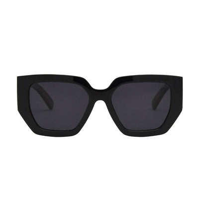 Black sunglasses with dark lenses on a white background.
BLACK / SMOKE POLARIZED LENS