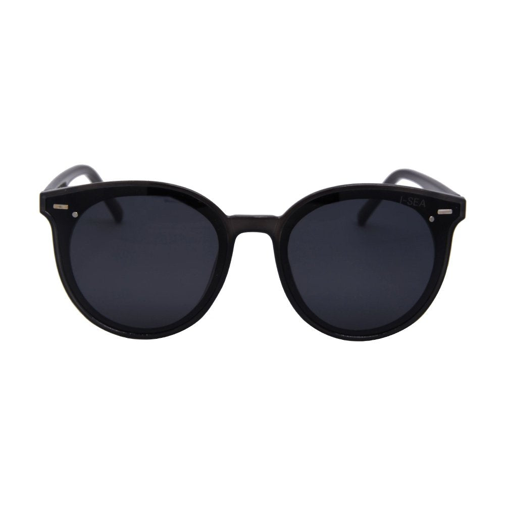 Black sunglasses with dark lenses on a white background.
BLACK / SMOKE POLARIZED LENS