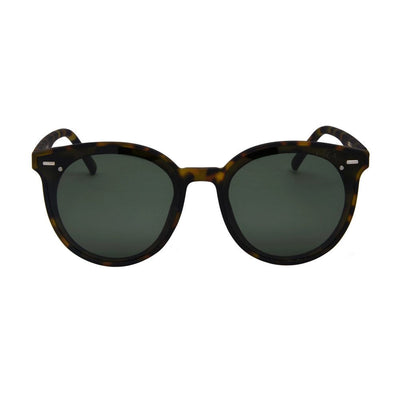 Sunglasses with tortoiseshell frame and dark lenses on a white background.
TORT / G15 POLARIZED LENS