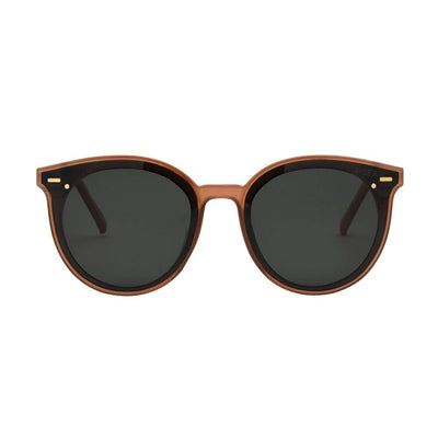 Brown sunglasses with dark lenses on a white background.
MAPLE / GREEN POLARIZED LENS