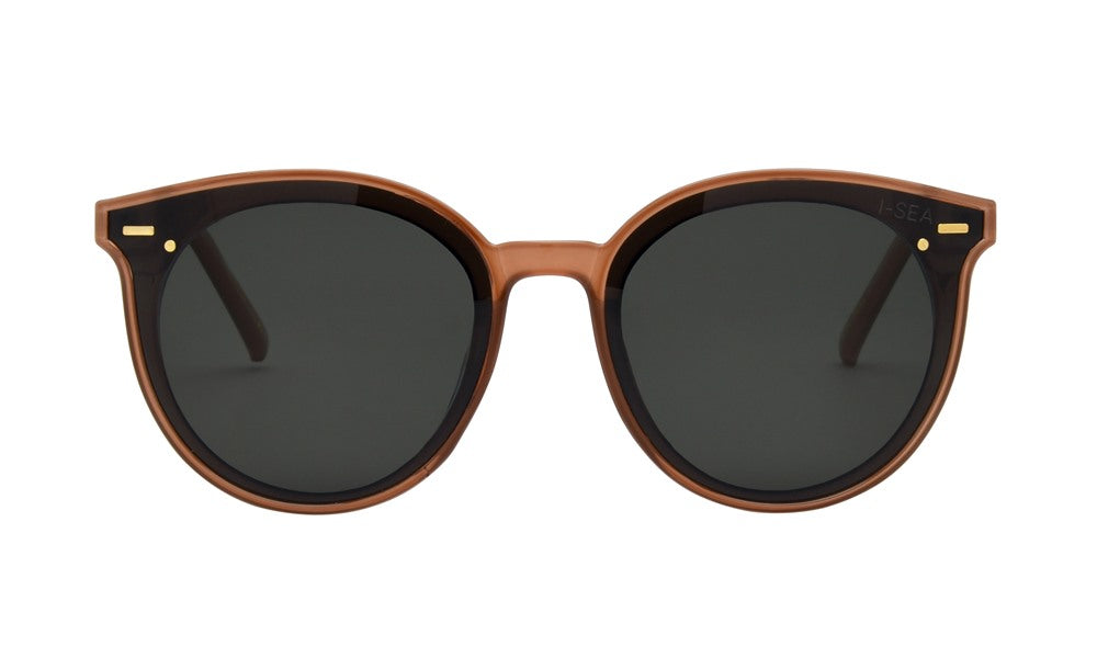 Brown sunglasses with dark lenses on a white background.
MAPLE / GREEN POLARIZED LENS