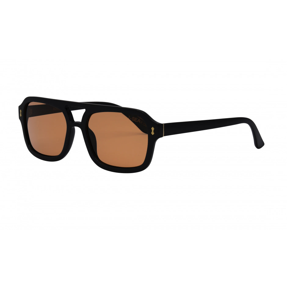 Black sunglasses with brown lenses on a white background.
BLACK / PEACH LENS