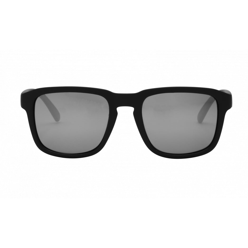Black sunglasses with gray lenses on a white background.
BLACK / SMOKE POLARIZED LENS